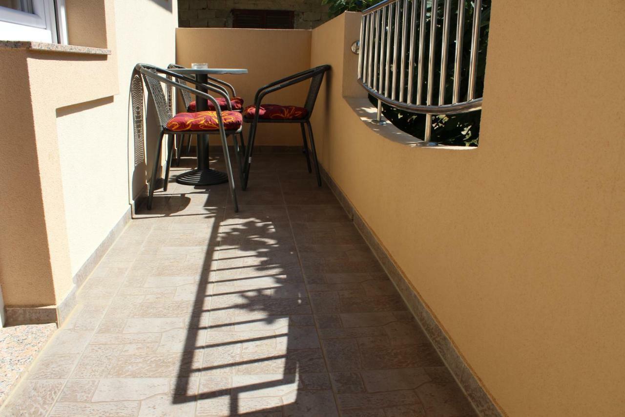 Apartment Lucy Zadar - Free Private Parking Екстериор снимка